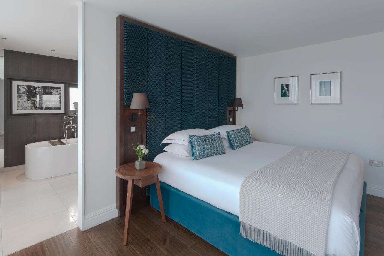 الشقق الفندقية Cheval The Edinburgh Grand المظهر الخارجي الصورة A bedroom at the hotel